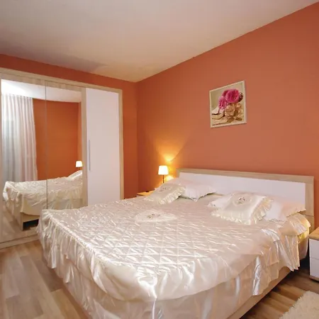 Holiday Home Cista Velika With Outdoor Swimming Pool 311 Holiday home *